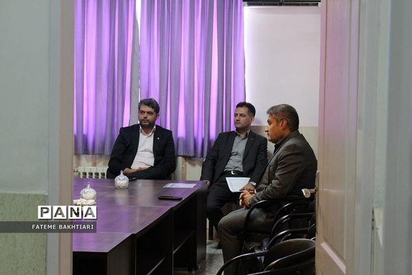 کارگاه‌های توانمندسازی رتبه‌های برتر قرآن‌ و عترت شهرستان‌های استان تهران‌