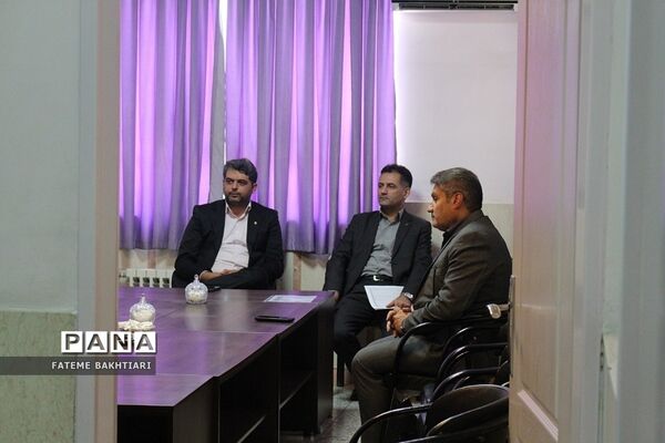 کارگاه‌های توانمندسازی رتبه‌های برتر قرآن‌ و عترت شهرستان‌های استان تهران‌