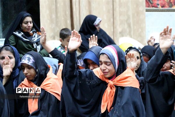 به وقت گذران ثانیه‌های عاشقی در سومین دوره اردوی زیارت اولی‌ها