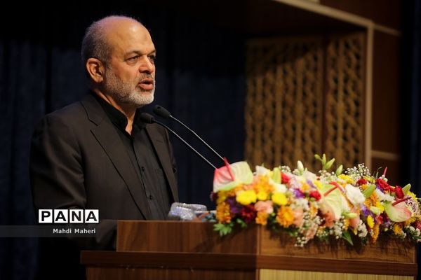 حضور وزیر کشور و فرماندهی نیروی انتظامی در ستاد مبارزه با مواد مخدر