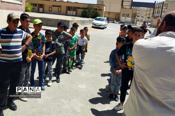 ویژه‌برنامه روز جهانی مبارزه با مواد مخدر در مدرسه ابوعلی‌سینا شهرستان فیروزکوه