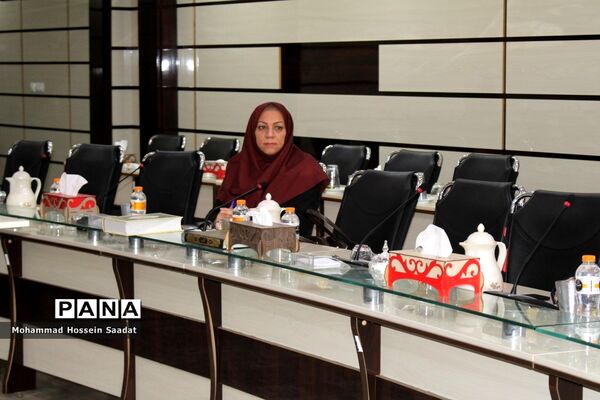 جلسه هم‌اندیشی توسعه و تجهیز هنرستان‌های استان بوشهر