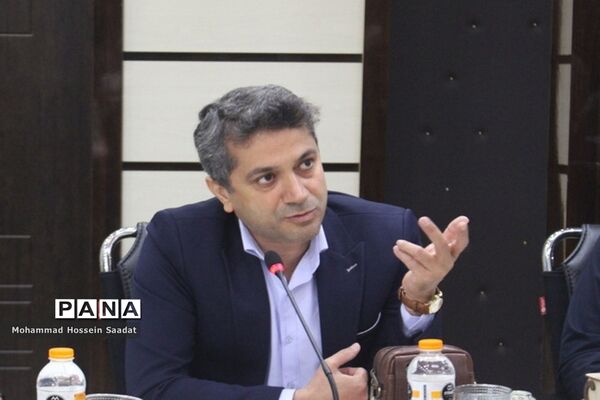 جلسه هم‌اندیشی توسعه و تجهیز هنرستان‌های استان بوشهر