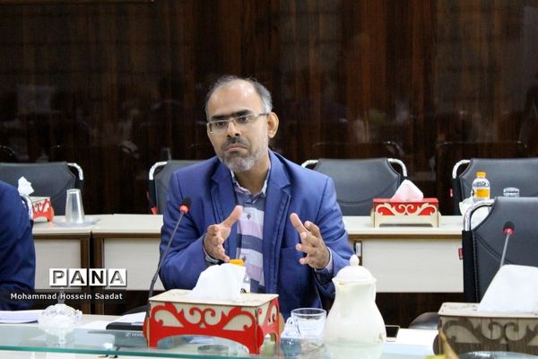 جلسه هم‌اندیشی توسعه و تجهیز هنرستان‌های استان بوشهر