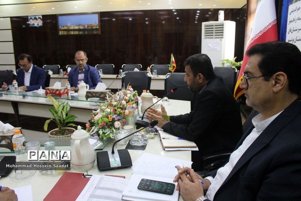 جلسه هم‌اندیشی توسعه و تجهیز هنرستان‌های استان بوشهر