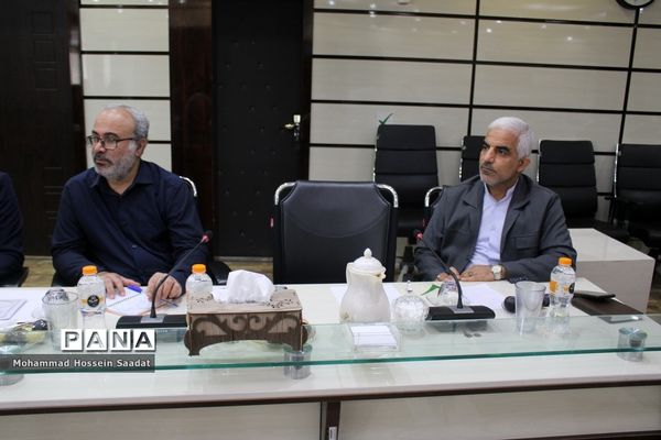 جلسه هم‌اندیشی توسعه و تجهیز هنرستان‌های استان بوشهر