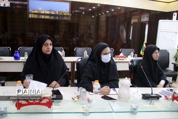 نشست مدیرکل آموزش و پرورش استان بوشهر با حوزه معاون پرورشی و فرهنگی