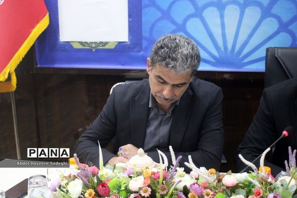 نشست مدیرکل آموزش و پرورش استان بوشهر با حوزه معاون پرورشی و فرهنگی