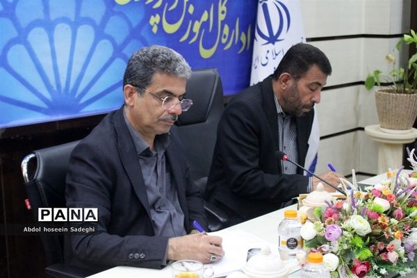 نشست مدیرکل آموزش و پرورش استان بوشهر با حوزه معاون پرورشی و فرهنگی