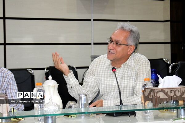 نشست مدیرکل آموزش و پرورش استان بوشهر با حوزه معاون پرورشی و فرهنگی