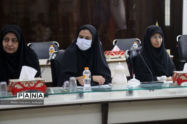 نشست مدیرکل آموزش و پرورش استان بوشهر با حوزه معاون پرورشی و فرهنگی