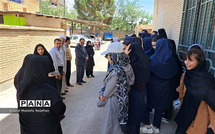 ۴۰ دانش‌آموز زیارت اولی از اسفراین به مشهد اعزام شدند