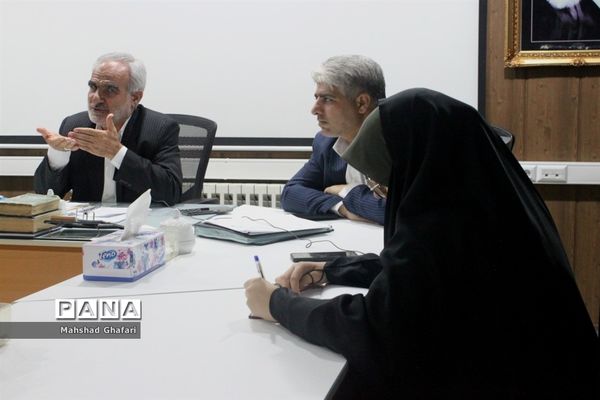 دیدار خبرنگاران پانا با مدیرکل آموزش و پرورش استان مرکزی