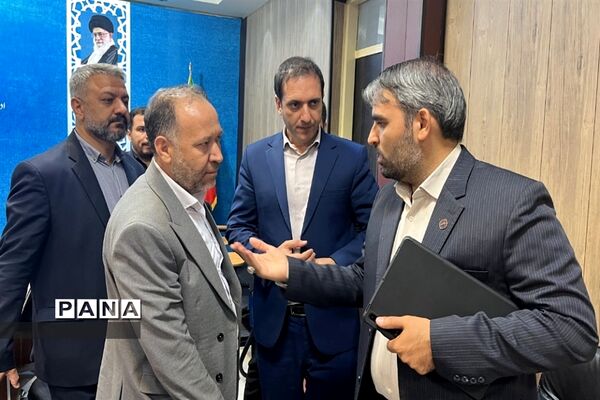 برگزاری جلسه شورای معاونان اداره آموزش و پرورش ناحیه 2 بهارستان