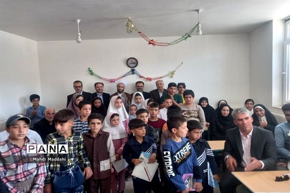 افتتاحیه مدرسه سه کلاسه خیرساز در شهرستان خنداب