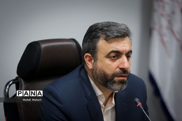 نشست خبری رئیس ستاد مرکزی ثبت‌نام دانش‌آموزان با اصحاب رسانه
