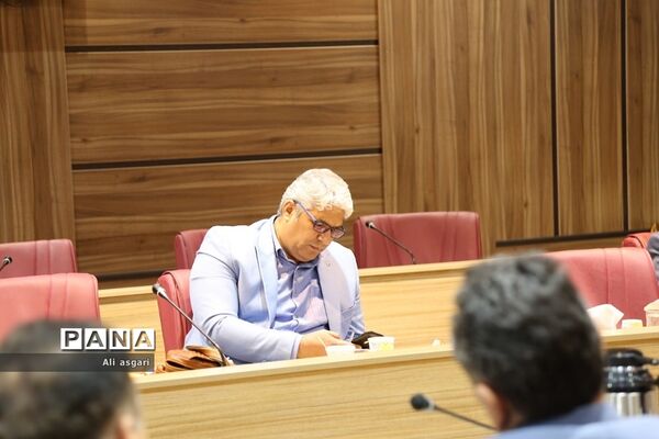 جلسه مدیران مدارس سمپاد با مدیرکل آموزش و پرورش شهرستان‌های استان تهران