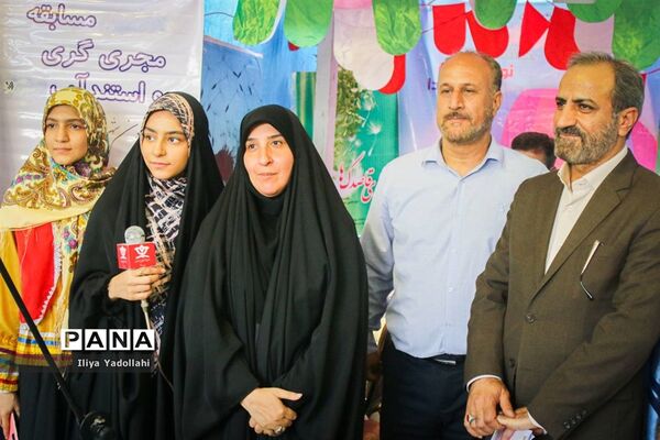 بازدید معاون پرورشی و فرهنگی شهر تهران از غرفه‌های دانش‌آموزی