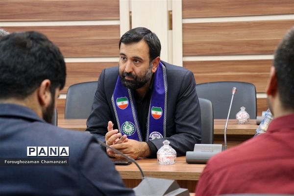 نشست هم‌اندیشی سازمان دانش‌آموزی خراسان‌رضوی با استان فارس