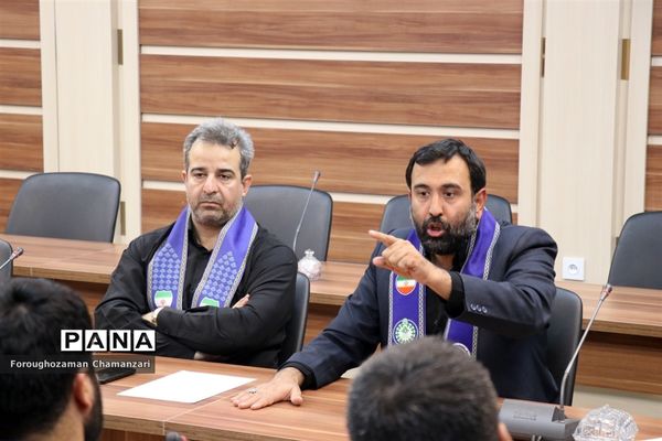 نشست هم‌اندیشی سازمان دانش‌آموزی خراسان‌رضوی با استان فارس