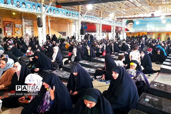 برگزاری دعای عرفه در گلزار شهدای ملارد