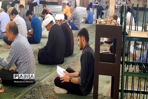 برگزاری دعای عرفه در مصلی امام خمینی(ره) پاکدشت
