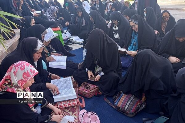 برگزاری مراسم دعای پرفیض عرفه در گلزار شهدای‌ شهرستان‌قرچک