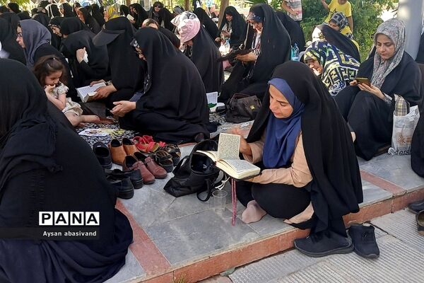 برگزاری مراسم دعای پرفیض عرفه در گلزار شهدای‌ شهرستان‌قرچک