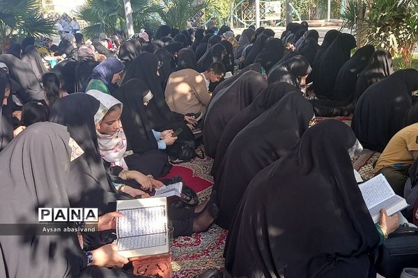 برگزاری مراسم دعای پرفیض عرفه در گلزار شهدای‌ شهرستان‌قرچک