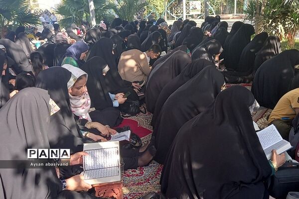 برگزاری مراسم دعای پرفیض عرفه در گلزار شهدای‌ شهرستان‌قرچک