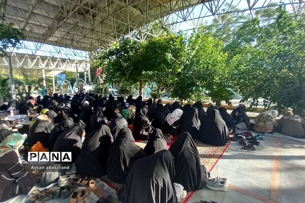 برگزاری مراسم دعای پرفیض عرفه در گلزار شهدای‌ شهرستان‌قرچک