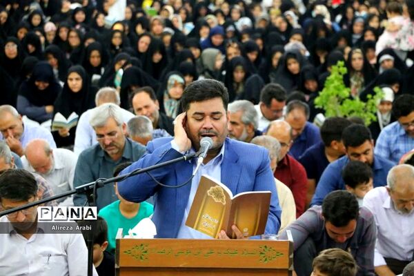 دعای پرفیض عرفه در کاشمر