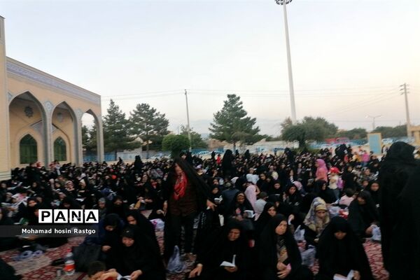 دعای پرفیض عرفه در کاشمر