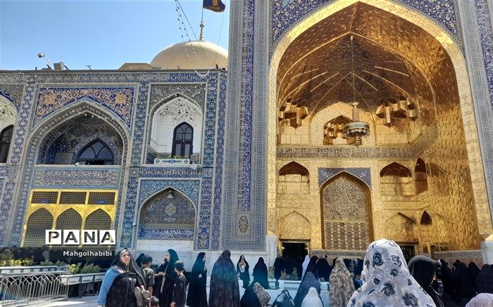 آرزوی بودن در کنار حجاج در سرزمین وحی ، ما را به حرم امام رضا (ع) کشاند/فیلم