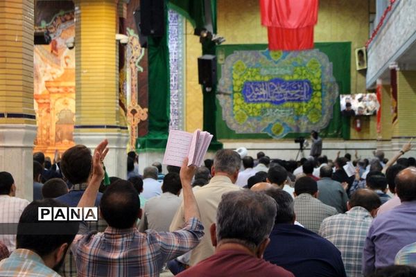 مراسم دعای عرفه در زنجان