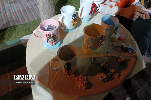 افتتاحیه غرفه‌های صنایع دستی در شهرستان‌قرچک