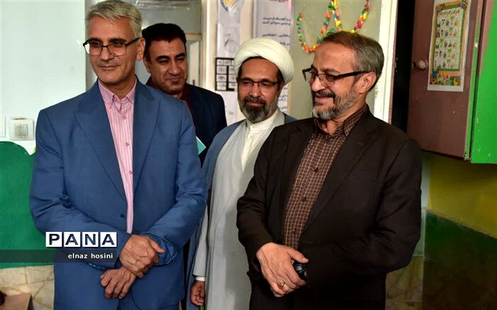 آموزش سوادآموزان در مرکز یاددهی و یادگیری مشارکتی نهضت سوادآموزی نرجس مشهد