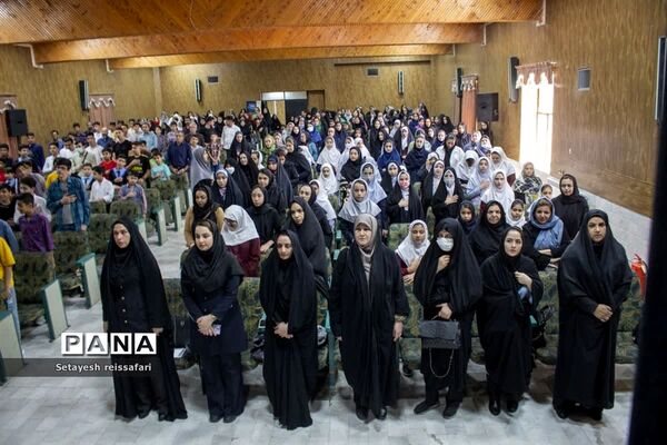 آیین تجلیل از دانش‌آموزان برتر شهرستان محلات