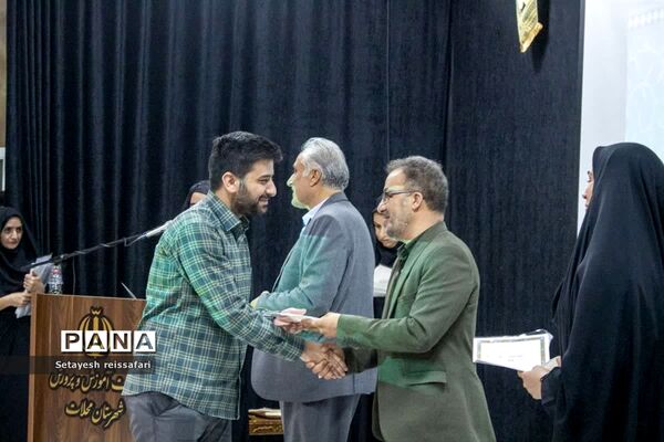 آیین تجلیل از دانش‌آموزان برتر شهرستان محلات