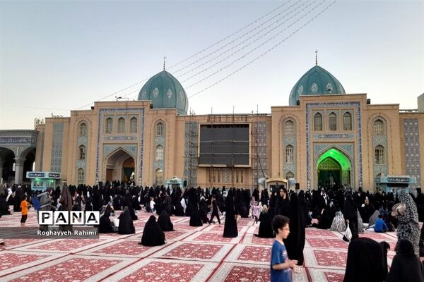 حال و هوای مسجد جمکران و کوه خضر نبی در روز عرفه