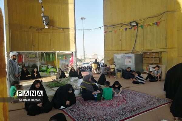 حال و هوای مسجد جمکران و کوه خضر نبی در روز عرفه