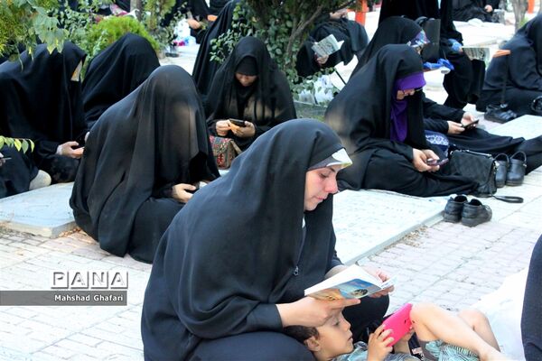 مراسم دعای عرفه در گلزار مطهر شهدای اراک