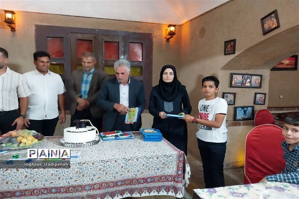 برگزاری جشن پایان سال تحصیلی کلاس ششمی‌ها در دبستان منتظرقائم خاتم