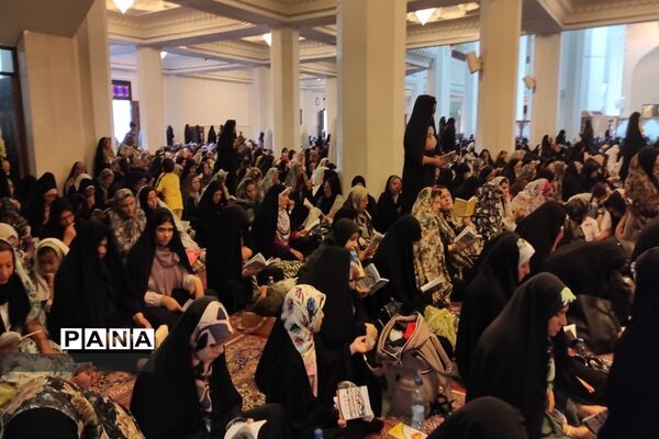 مراسم دعای پرفیض عرفه در حرم مطهر حضرت شاهچراغ (ع)