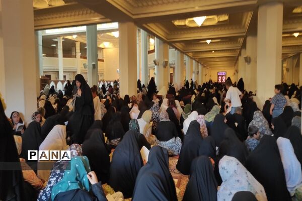 مراسم دعای پرفیض عرفه در حرم مطهر حضرت شاهچراغ (ع)