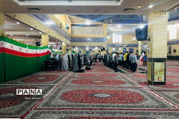 نماز عید قربان در مصلی صاحب‌الزمان شهرستان بهارستان