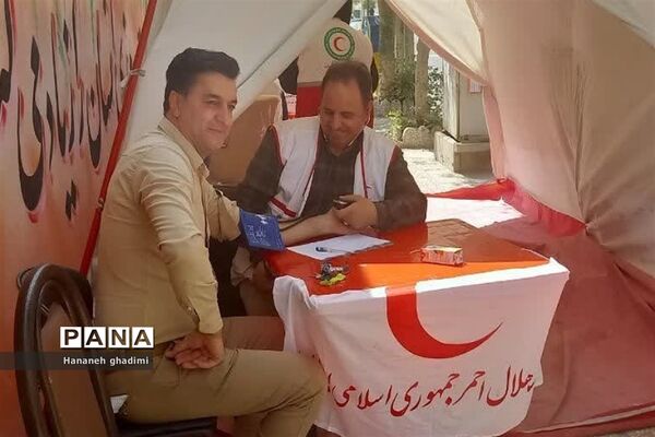 برپایی ایستگاه‌سلامت توسط جمعیت هلال‌احمر قرچک در روستای ولی‌آباد