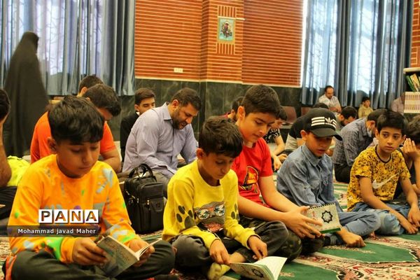 مراسم دعای ندبه در  یادمان شهدای گمنام بوستان حضرت ولیعصر(عج) شهرستان قدس