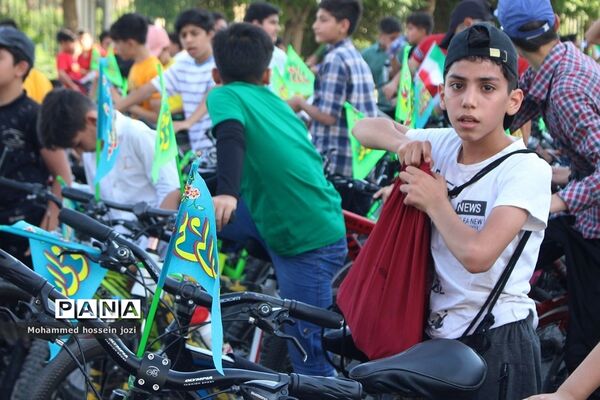 همایش دوچرخه‌سواری «پدر و پسری» در قم