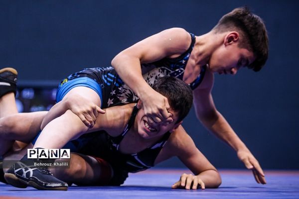 اولین جشنواره کشتی آزاد خردسالان جام پهلوانک‌ها